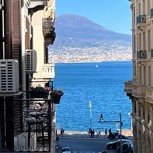 Casa Bianca , Napoli Italia